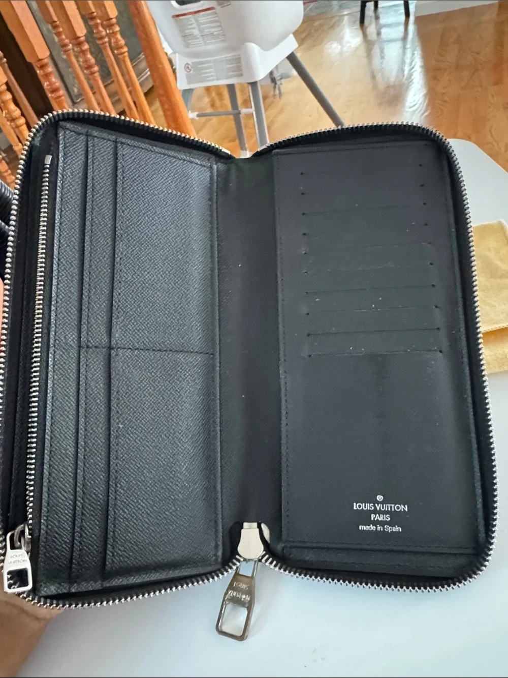 Authentic Louis Vuitton Black Leather Zip Wallet